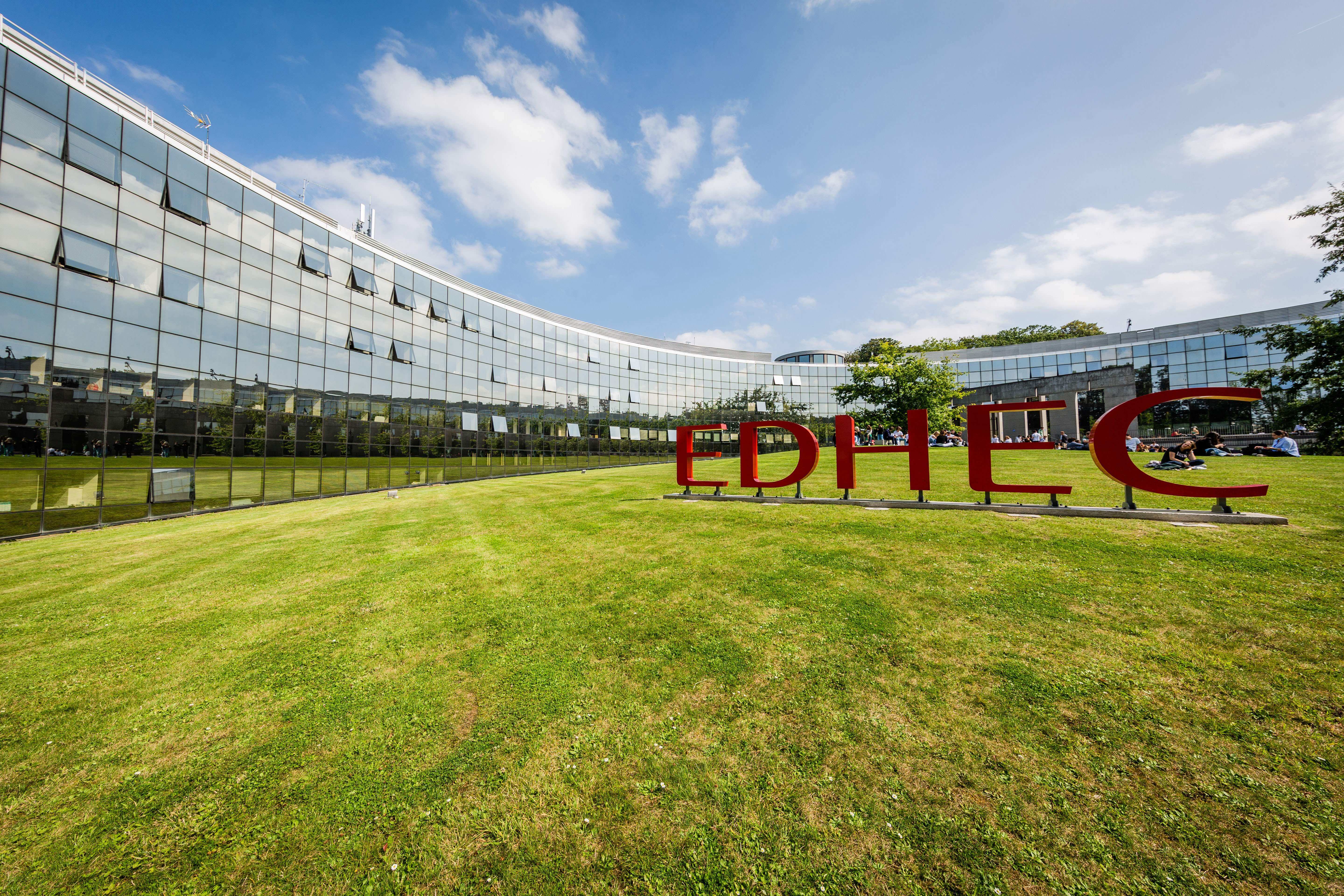 EDHEC Lille - un campus moderne dans un parc arboré