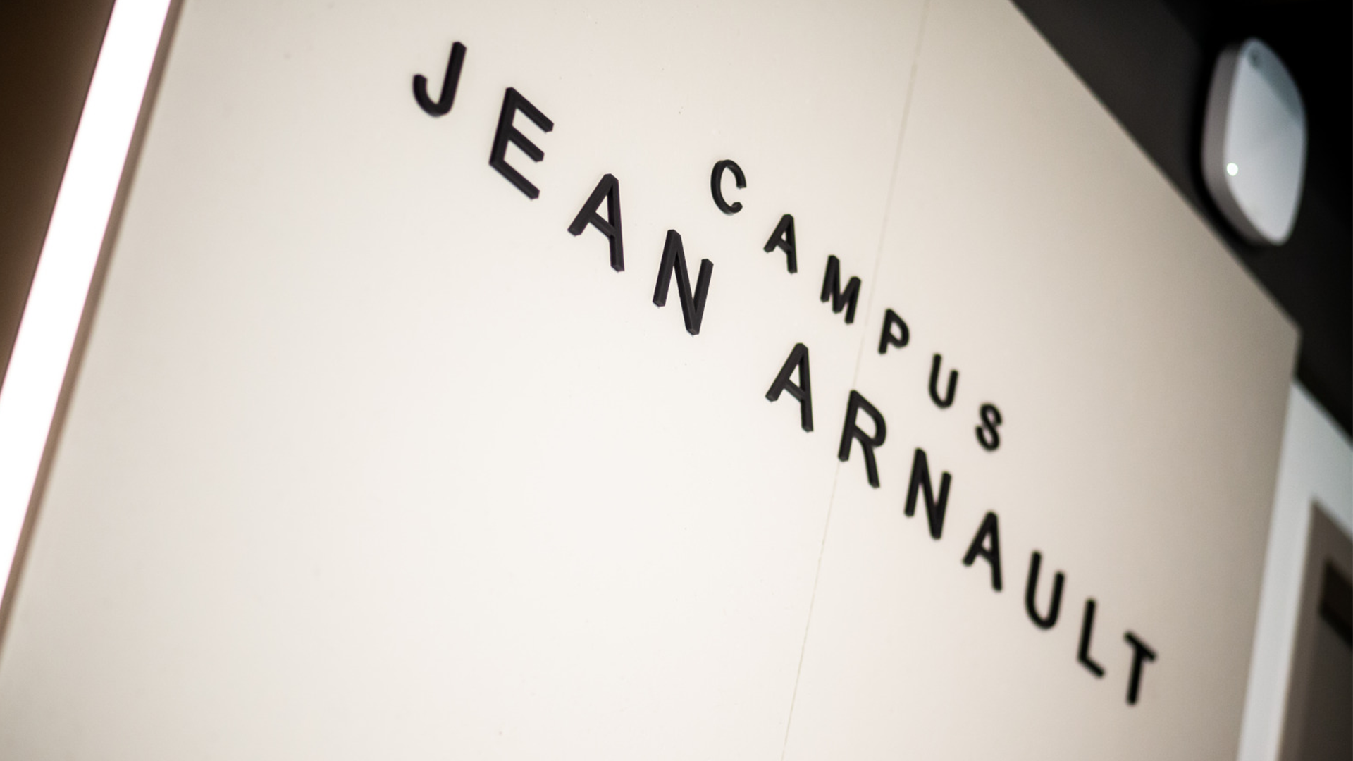 Campus Jean Arnault - EDHEC - College - Roubaix, - Zaubee